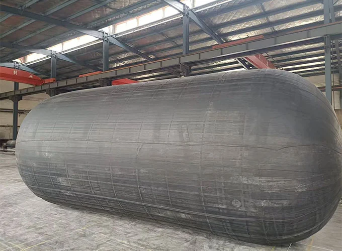 Para-lama anticolisão submarino